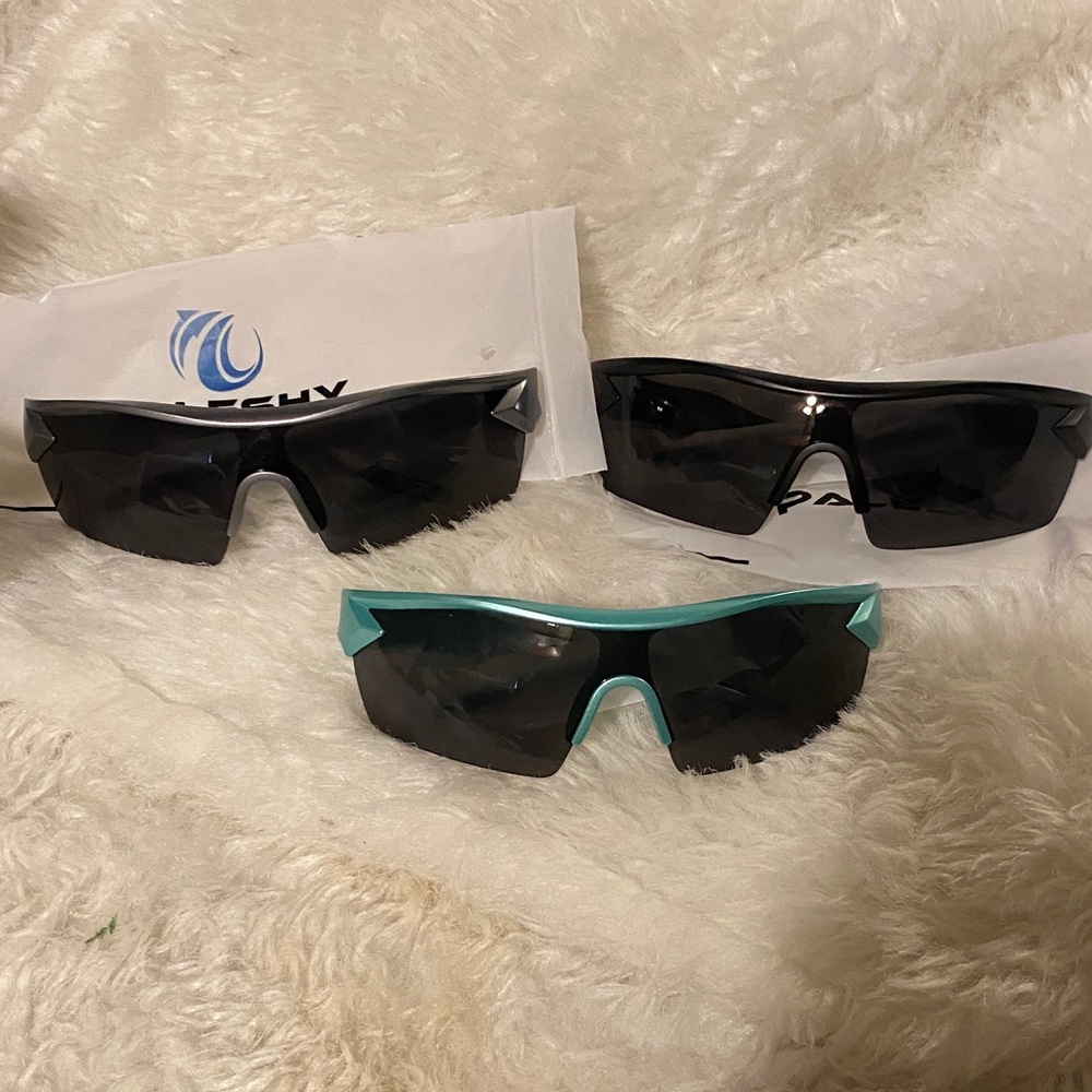 Pale shy choose color Sunglasses only 1 : black, gray or teal frame
